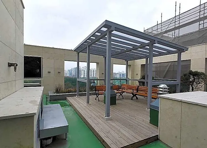 New Build So Neat & Near Park