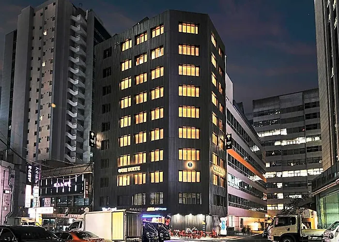Uh Suite Central Seoul