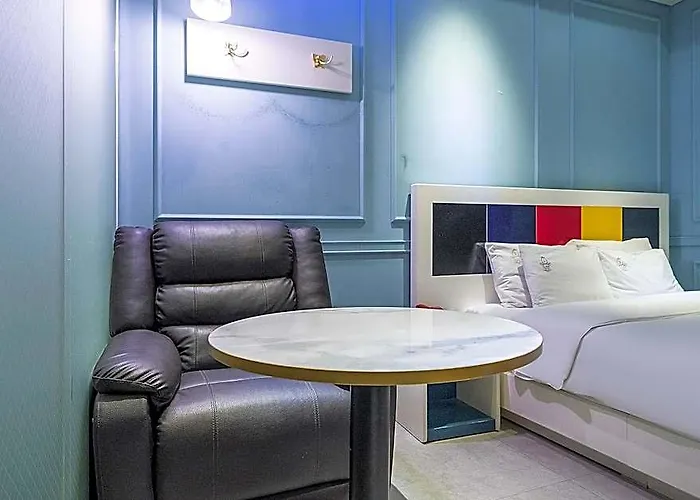Cheonho Laview Hotel