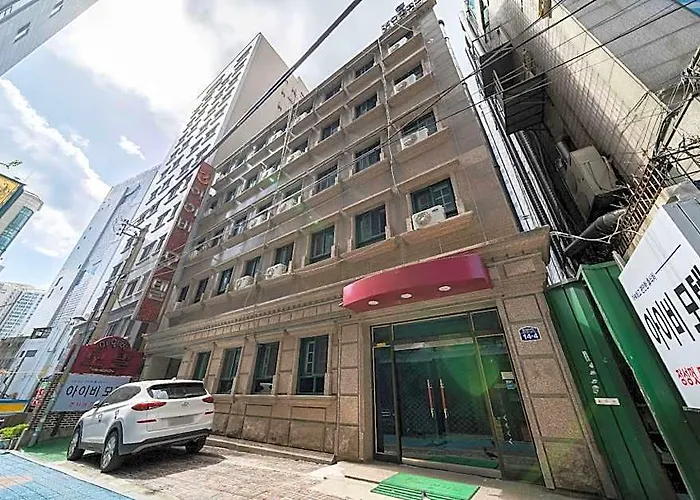 Sungshin University Station Ivy