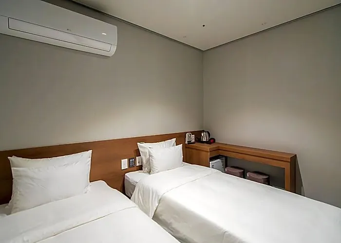 The Square Hostel Jongno