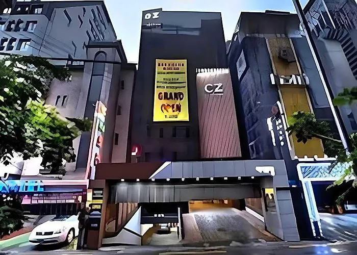 Ez Hotel