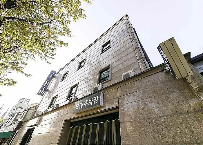 Dapsimni Hotel Grim