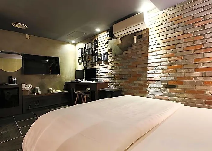 Celint Hotel