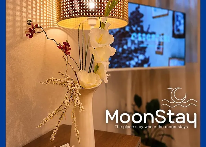Moonstay