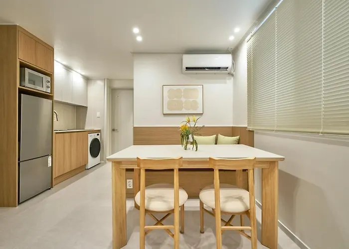 Gangnam Neat & Cozy Stay L Near Station