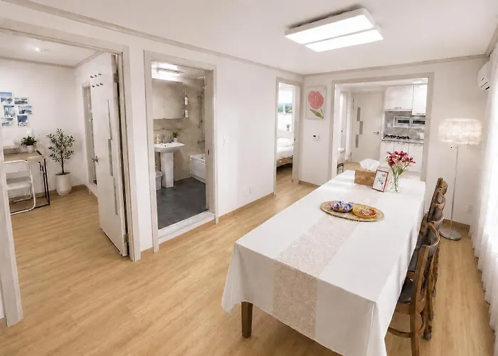 3 Bedrooms Family Villa With 2 Bathrooms And Washer, Dryer
