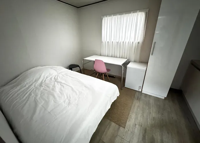 Sinchon D Inn