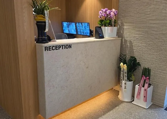 D Hotel