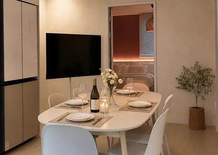 Ntire House Near Dongdaemun Naksan Park Cinema Room 6 Guests