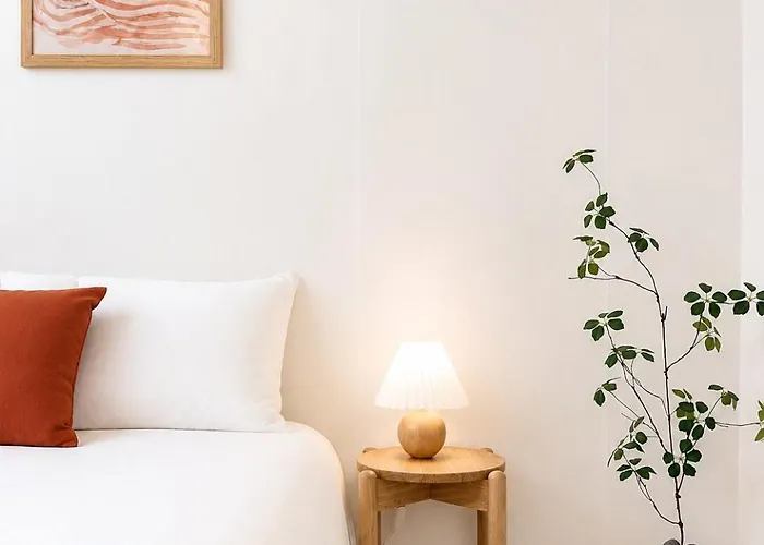 Free parking,2R3B,Olympic Park,Gangnam COEX,KSPO,Samsung Hospital,Lotte World,Seokchon Lake