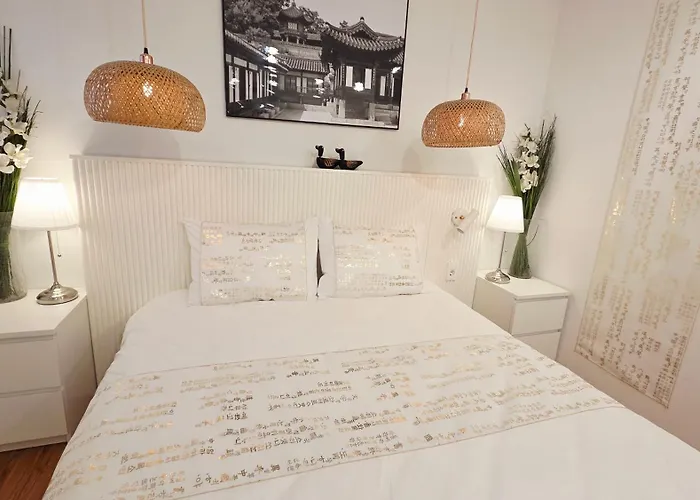 Gyeongbokgung 8 Min By Bus ㅣfree Birthday Anniversary Decor ㅣ Private Apt Near A Korean Traditional Market Street Food ㅣ