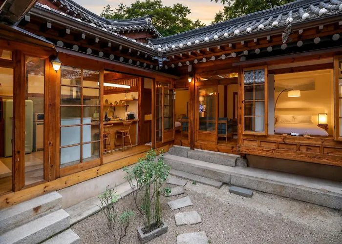 Private Hanok In Bukchon, Seoul, 7 People, 3 Bedrooms, 2 Bathrooms, 6 Min Walk From Anguk Station Exit 2