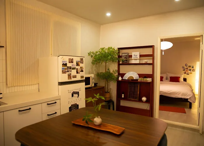 Mapo 1F, Modern Hinoki-Wood Hanok 2Rm , 3Bed