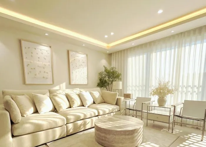 10 Minutes From Hongik University Station#Highend 5Star Suite#3Rooms#2 Bathrooms#Goose Down Comforters#Luxury Amenities
