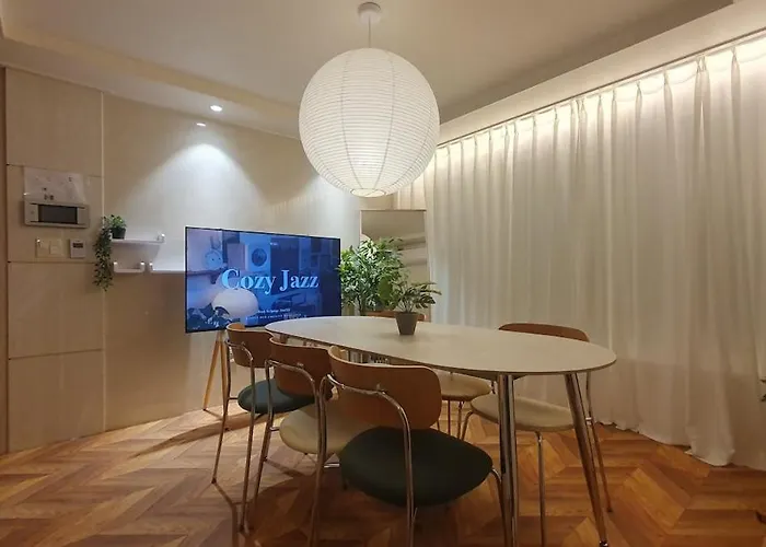 50 Off, Air Conditioner, 6 Minutes From Hongik Uni Sta, Airport Bus, Cleaning Fee 0, Elv, Parking, Blackout Curtains, Washing Machine, Dryer