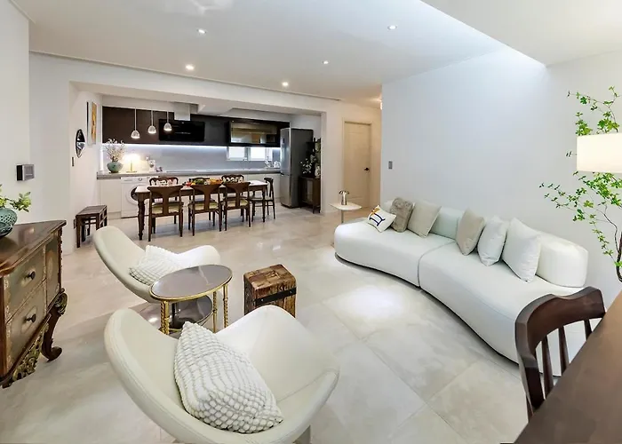 Nora Stay, #Gangnam Luxury Home, #Sinsa Station #Apgujeong Station