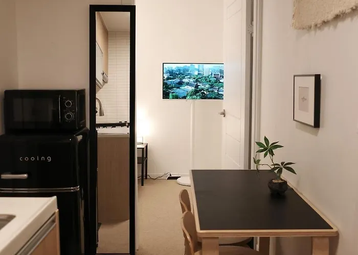 Stay-Min, Hapjeong station, Hongdae, Mangwon Market, 2room