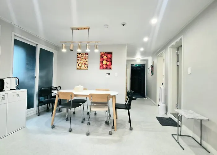 Parkside House 202