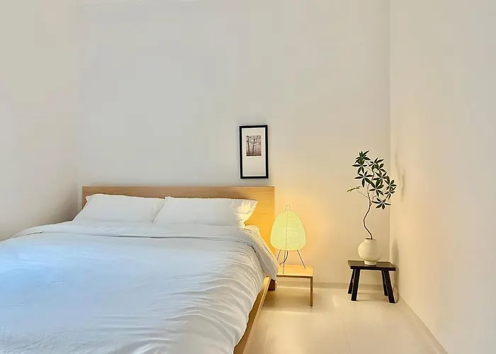 Myeongdong & Dongdaemun, 5Min To Subway, 3Min To Bus