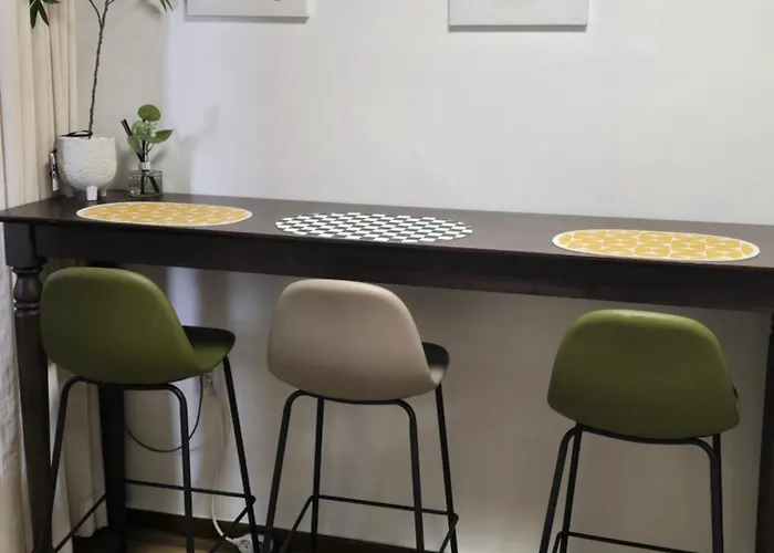 Seoul Holiday Home, Modern 2Br Near Itaewon & Namsan