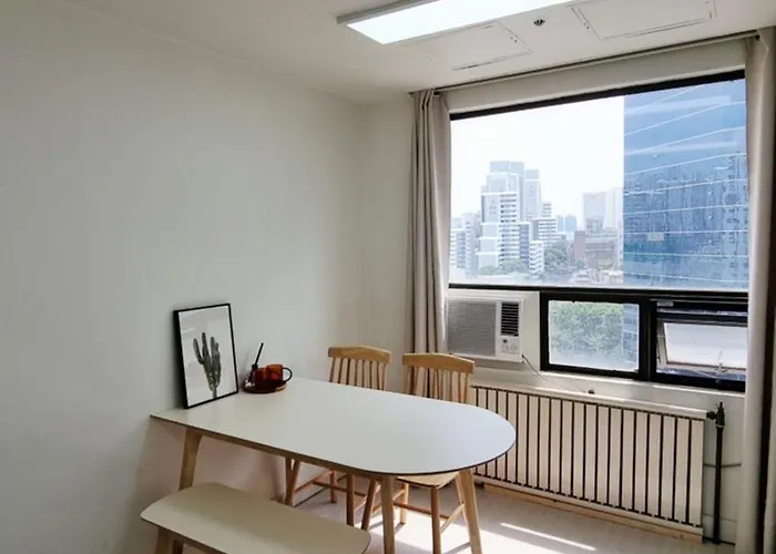 Mapo Station 2Min, Spacious 2 Rooms, Queen Bed, 15Min To Hongdae, Yeouido, Gwanghwamun By Subway