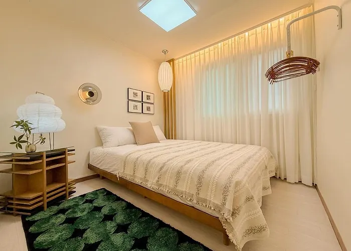 3-Minute Walk From Nonhyeon Station, Gangnam, 6 People,Coex, Cheongdam, Garosu-Gil