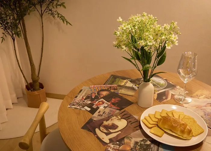 Cottage Cozy House - 10 Mins From Subway Line 2