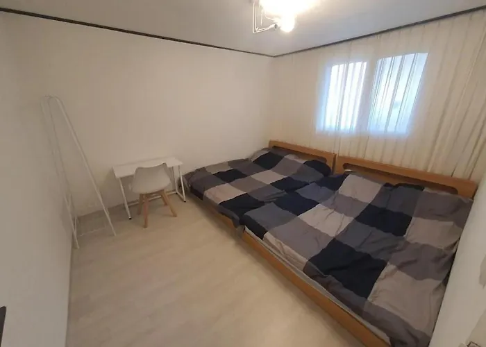 3, Near Hongik Univ For Family 2Nd Floor