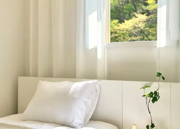 Inter-Rest Inn ㅣ New Building With Elevator ㅣ Subway 3 Mins ㅣ Hongdae 15 Mins