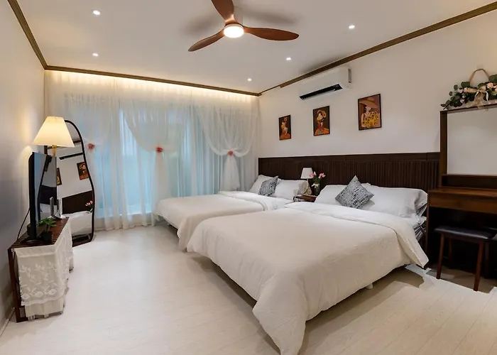 Gangnam Daiso Hakdong Station Exit 4 7 Minutes On Foot From Olive Mooshinsa Family Trip Laundry Luggage Storage Business Trip Comfortable Bed