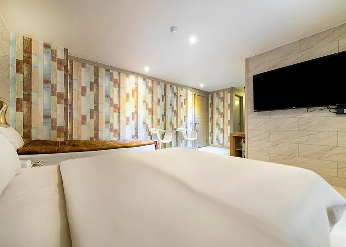 Hotel Fiona