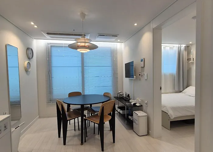 Stay In Seoul, 3 Min To Seoul Station, New Apt, 3 Air Conditioners, Elevator, Rooftop, Quiet & Cozy