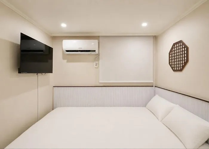 Hanok Stay Maru