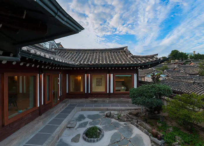 Bukchon Hanok - Stay Hee