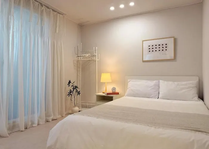 New Open!! Hong Dae Cozy 2 Room House