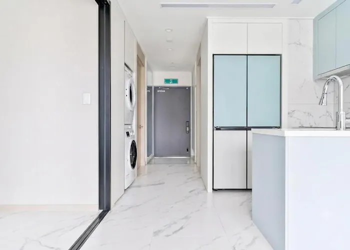 2 Rooms Filled With Sunlight