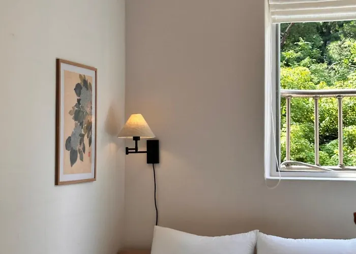 New Cozy Stay, 10 Min To Hongdae, Itaewon, 2 Min To Daeheung Stn, Park View