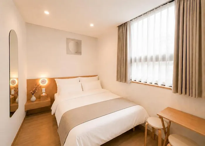 5 Min Walk From Jongno 3-Ga Station, Seoul, Stay Darang
