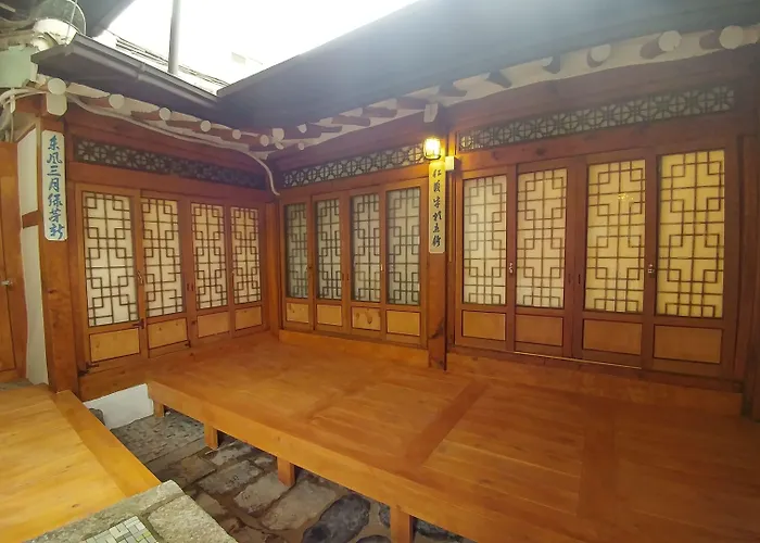 Sophia Hanok Guesthouse