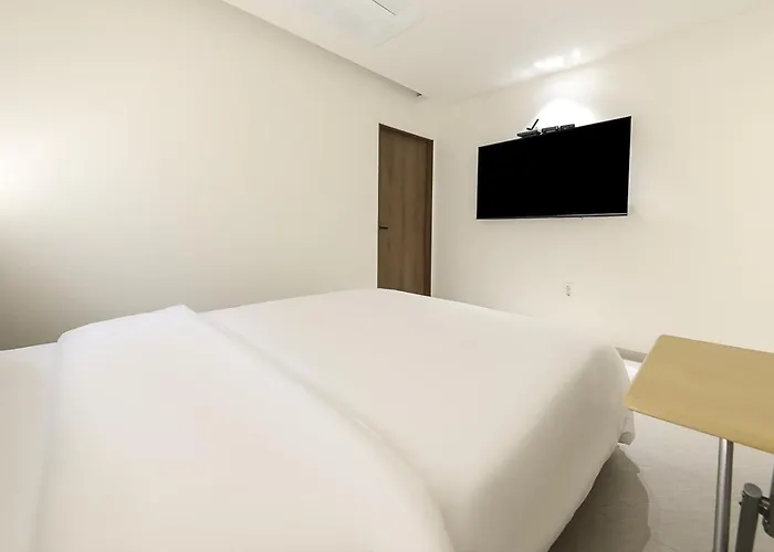 The An Hotel
