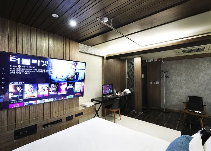 Sinchon Boutique Hip Hotel