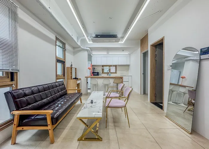 301, Atelier Seongsu Riverside Loft Cherry Blossom Road Han River Airport Bus