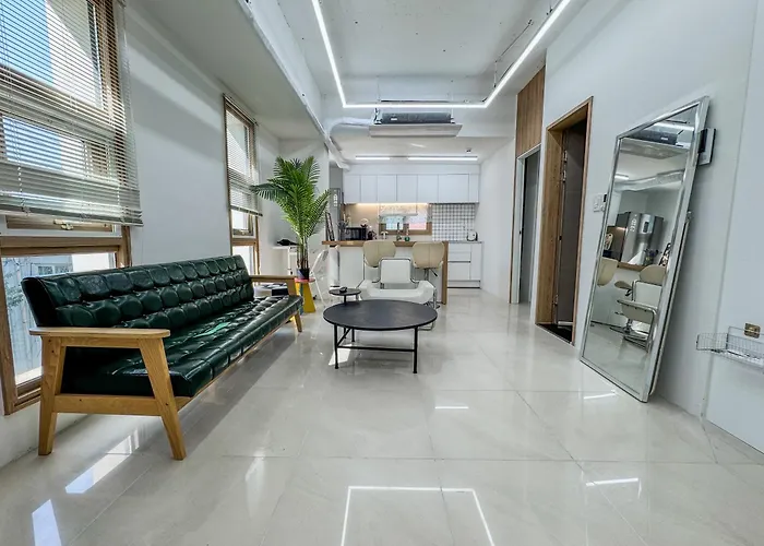 401, Atelier Seongsu Riverside Loft Cherry Blossom Road Han River Airport Bus