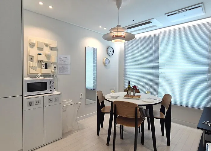 Stay In Seoul, 3 Min To Seoul Station, New Apt, 3 Air Conditioners, Elevator, Rooftop, Quiet & Cozy
