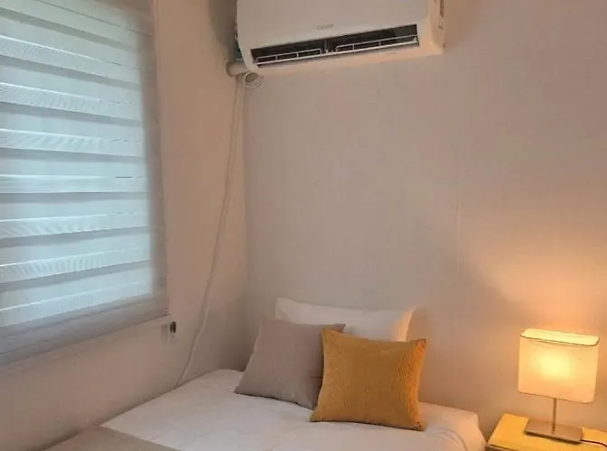 New 5 Minutes To Mangwon Market ,10 Minutes To Hapjeong And Hongdae , Spacious Two-Room , 5 Minutes To Mapo-Gu Office Station , 2Br, 3Bd