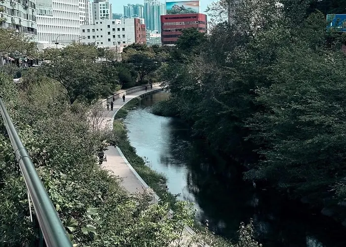 Stroll Seoul, Jongno, Dongmyo, Rooftop, Subway 2Min, Luggage Storage