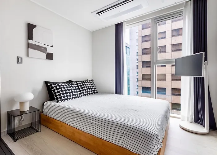 Yeouido Hangang Park Stay