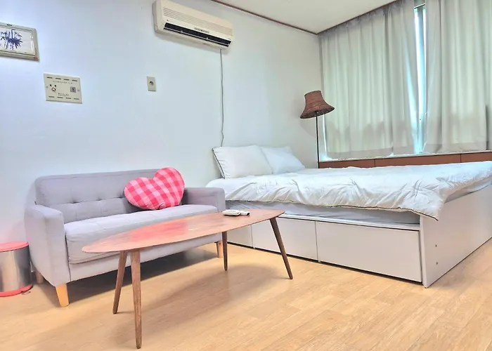Sinsa Garosugil Cute House