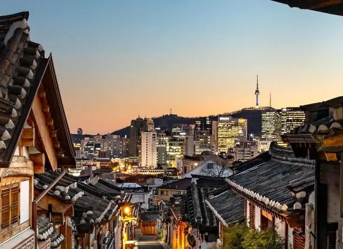 Entire 2Room Unit, Hongje Stay, Gyeongbokgung, Hongdae, Sinchon, Gwanghwamun, Independence Gate, Hongje Waterfall